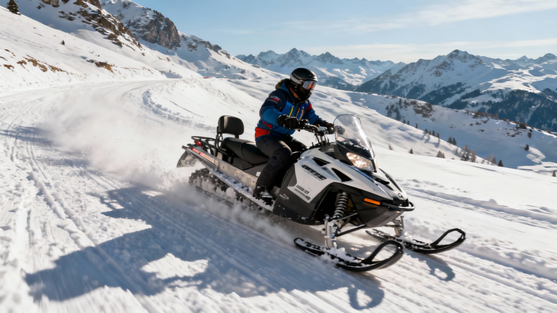 Découvrez la motoneige à la plagne : sensations fortes garanties